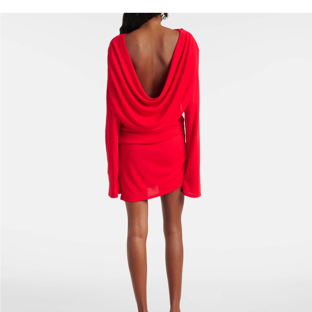 Red Jacquemus new never worn!!

long sleeve backless mini dress